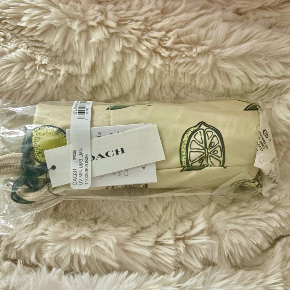 NEW Coach Lemon Print Garden Glade Yellow Multi UV Protection Mini Umbrella - Picture 3 of 13